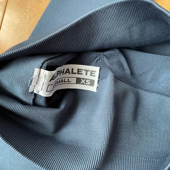 Alphalete amplify leggings - Picture 3 of 4